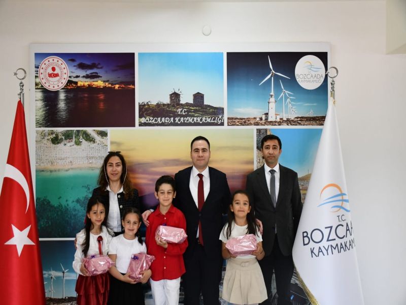 23 Nisan’da Kaymakamımız Yunus Emre KANDEMİR Koltuğunu Minik Öğrenciye Devretti